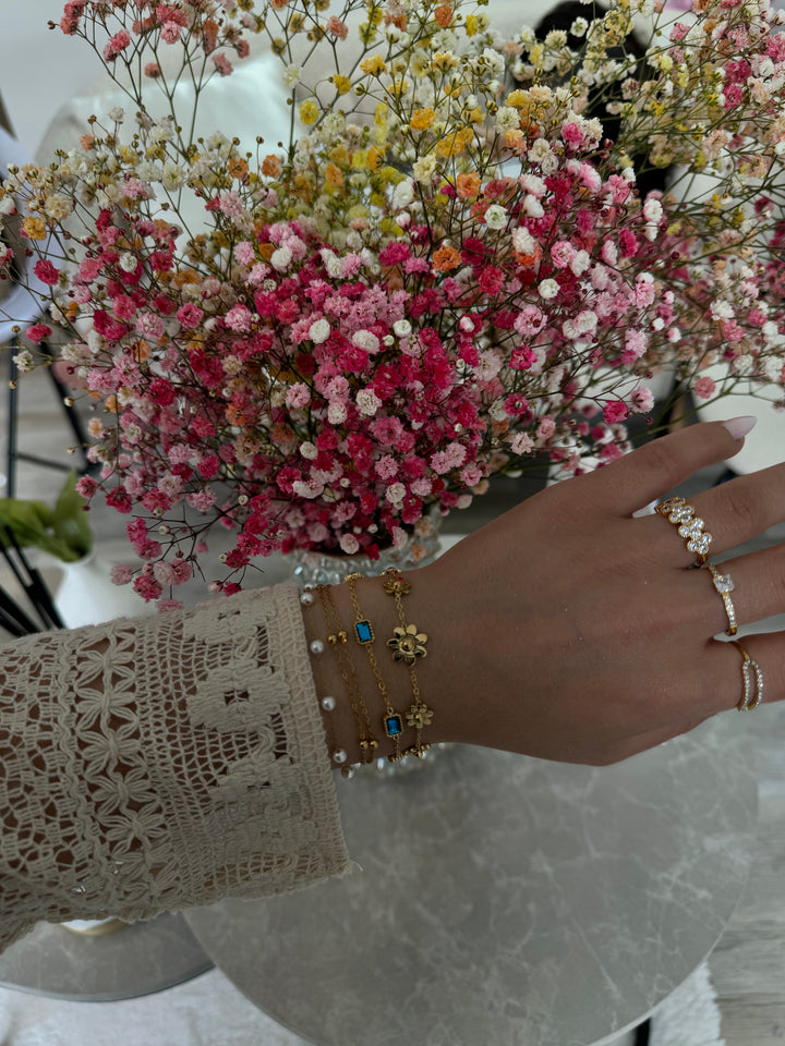 Tanas flower bracelet