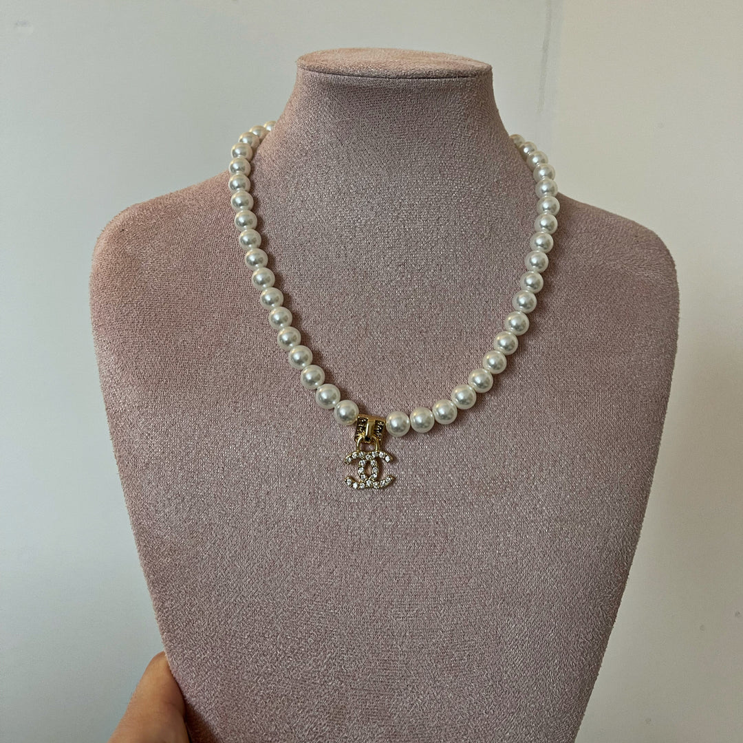 00104 Necklace pearls
